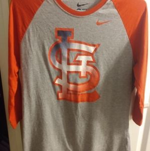 3/4 length sleeve t-shirt